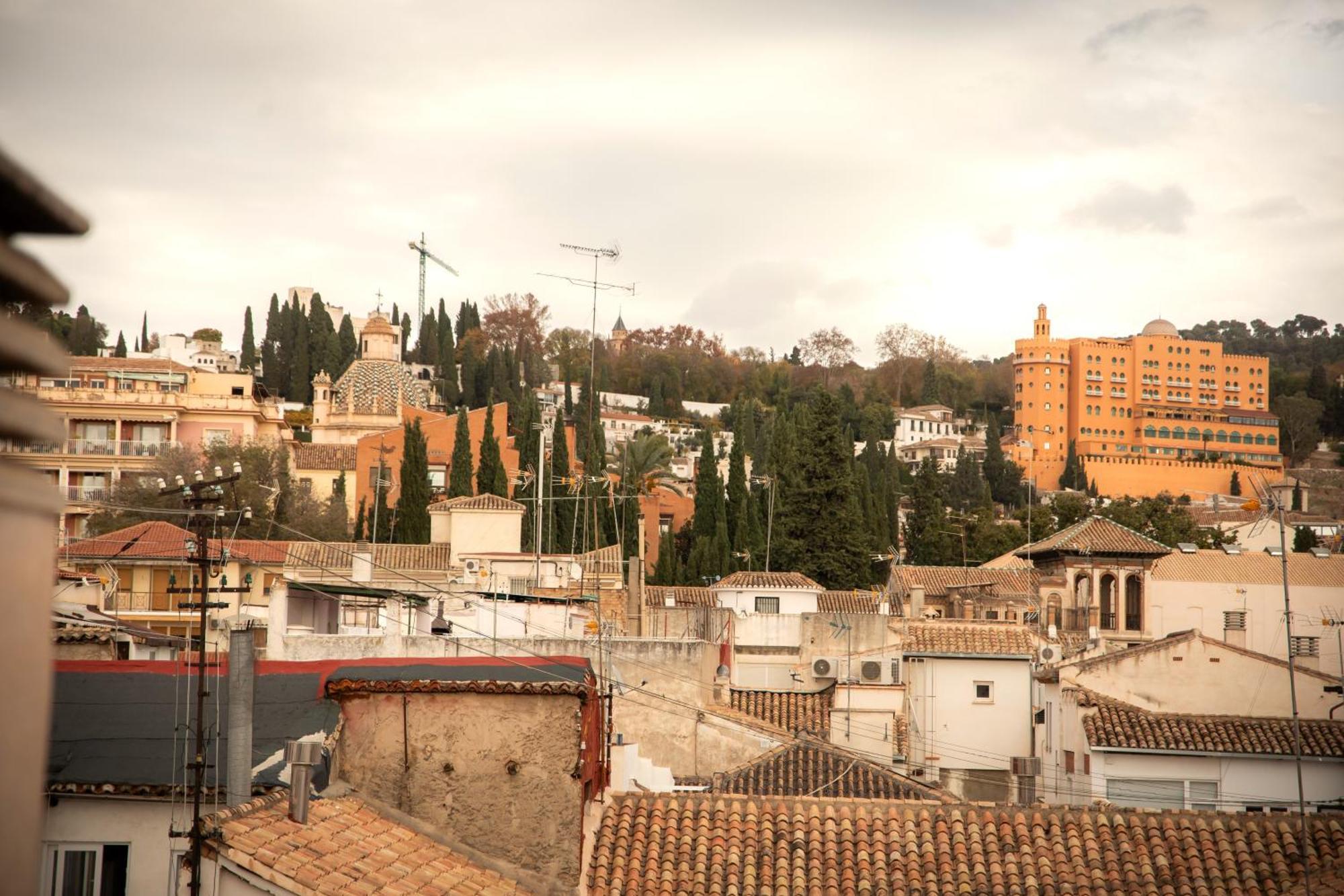 Apartamentos Turísticos San Pedro Granada Bagian luar foto